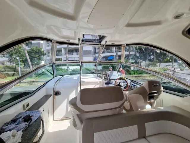 Yacht Interiors (168)