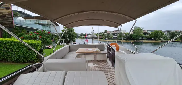 Yacht Interiors (176)