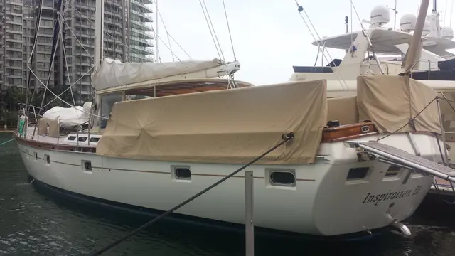 Yacht Interiors (58)