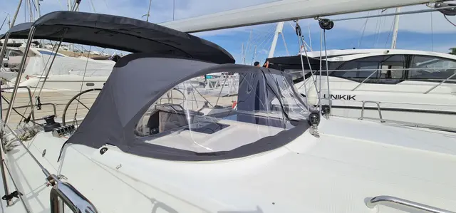 Yacht Interiors (70)