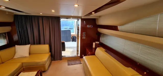 Yacht Interiors (12)