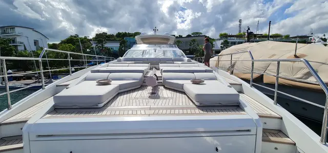 Yacht Interiors (49)