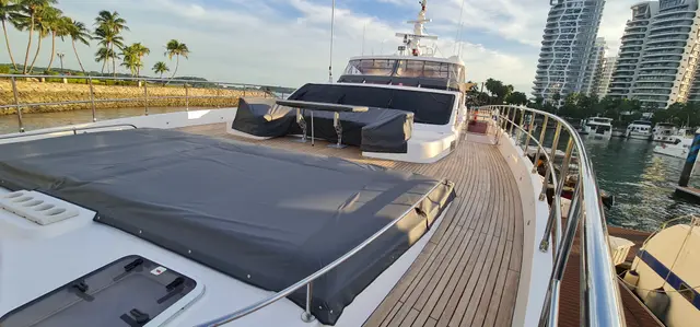 Yacht Interiors (133)