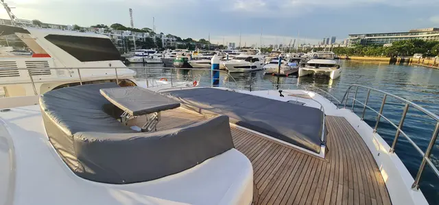 Yacht Interiors (132)