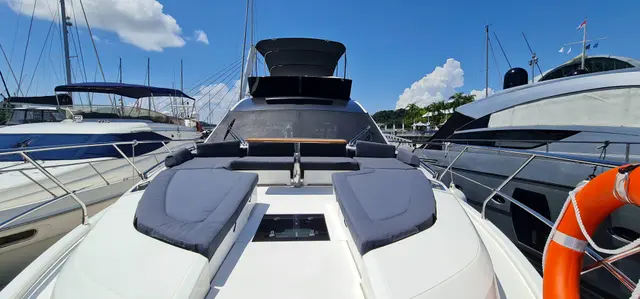 Yacht Interiors (115)