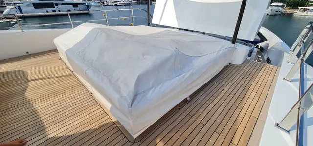 Yacht Interiors (111)