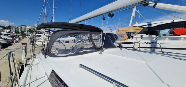 Yacht Interiors (106)
