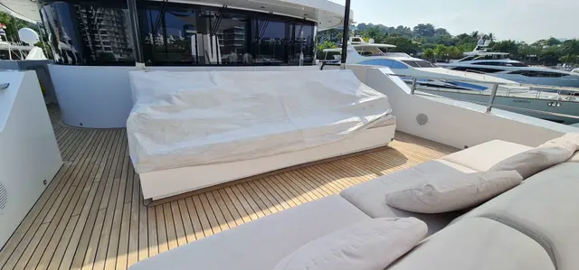 Yacht Interiors (109)