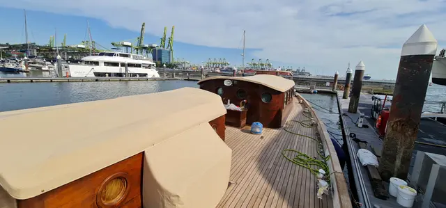 Yacht Interiors (76)
