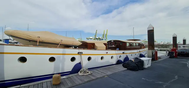 Yacht Interiors (74)