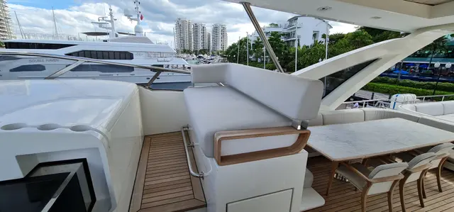 Yacht Interiors (42)