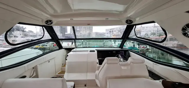 Yacht Interiors (22)