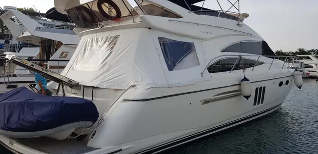 Yacht Interiors (86)