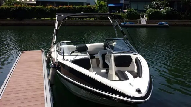Yacht Interiors (308)