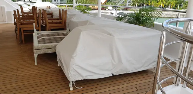 Yacht Interiors (106)