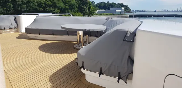 Yacht Interiors (153)