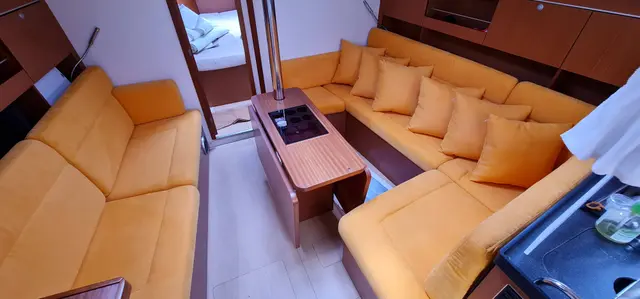 Yacht Interiors (169)