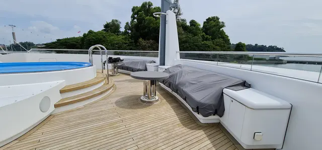 Yacht Interiors (163)