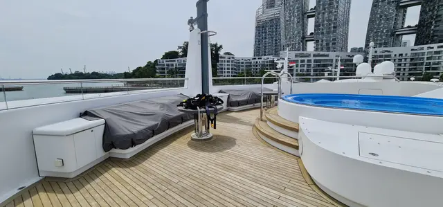Yacht Interiors (161)