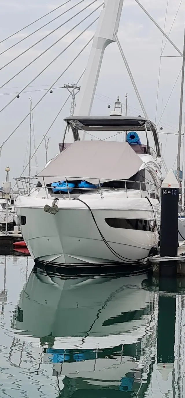 Yacht Interiors (346)