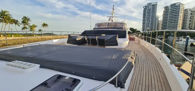 Yacht Interiors (339)