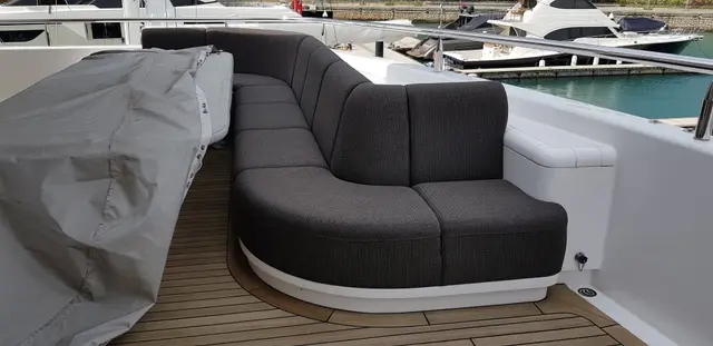 Yacht Interiors (105)
